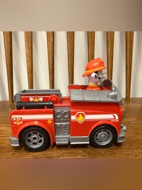 PAW Patrol Marshall’s Fire Engine – Fixed Figure Version